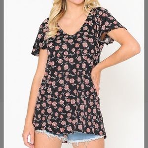 Black & Red Floral Butterfly-Sleeve V-Neck Top, M